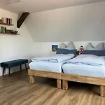 With 1 Bedroom Tremt