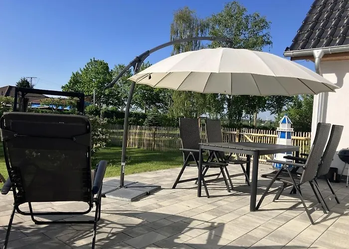 Dom wakacyjny With 1 Bedroom Tremt