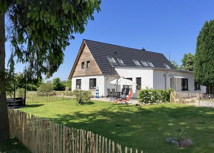 With 1 Bedroom Tremt