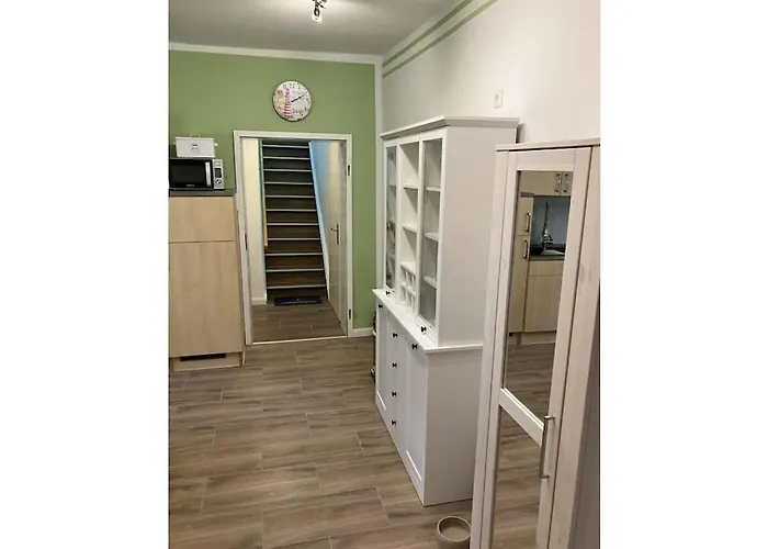 With 1 Bedroom * Tremt