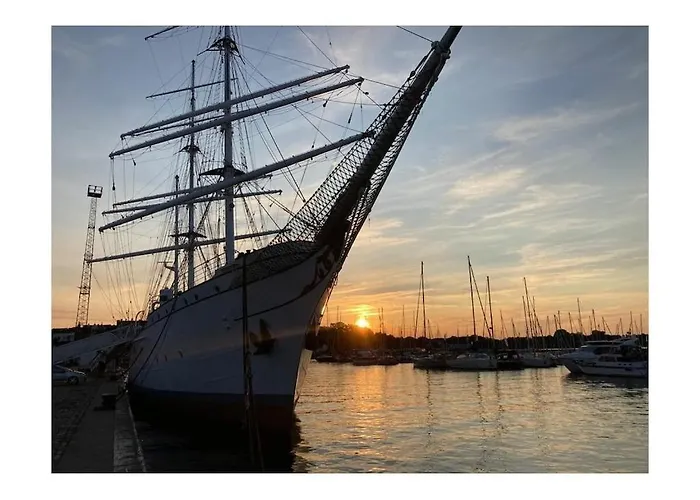 With 1 Bedroom Tremt